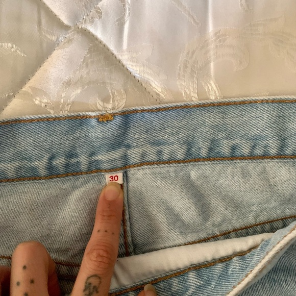 Levi Biker Short - Picture 3 of 4